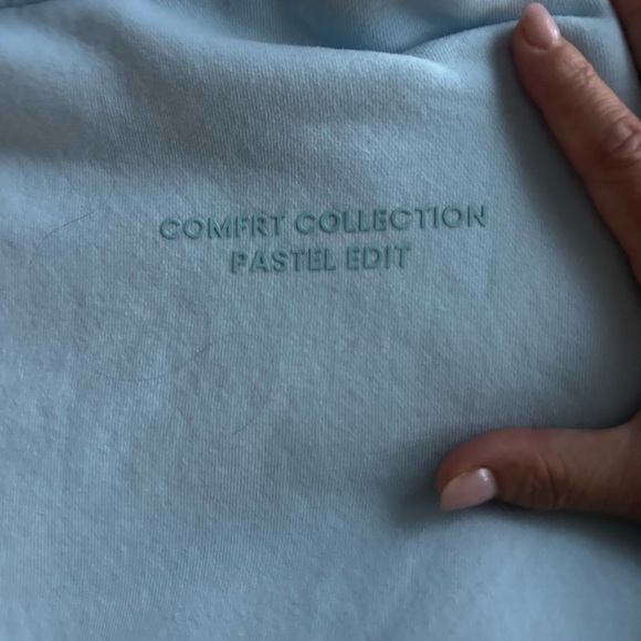 Comfort Hoodie and Shorts - Picture 6 of 7